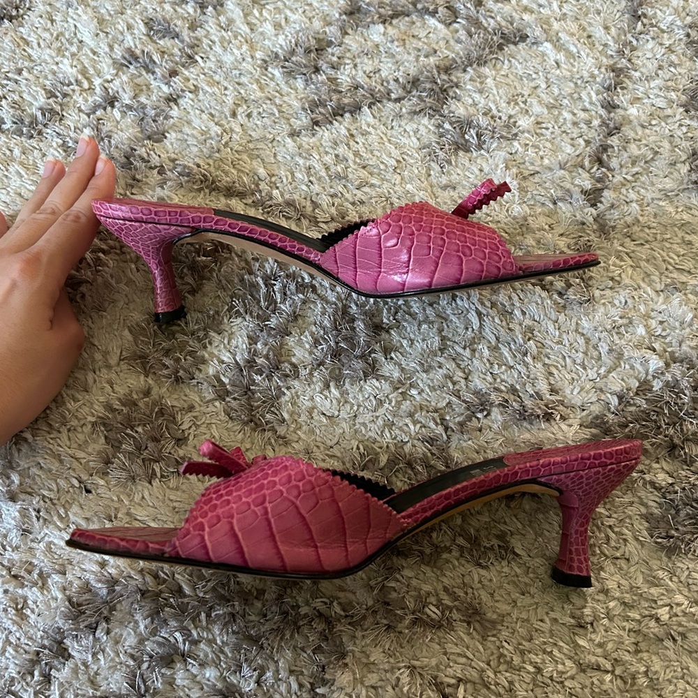 Stuart Weitzman Pink Croc-Embossed Mules - Picture 3 of 8